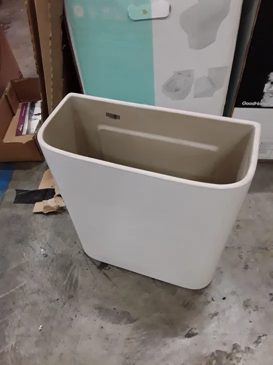 CERAMIC CISTERN 