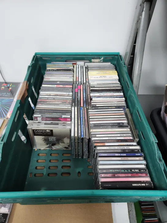 A VERY LARGE QUANTITY OF CDs FROM 80s / 90s /2000s