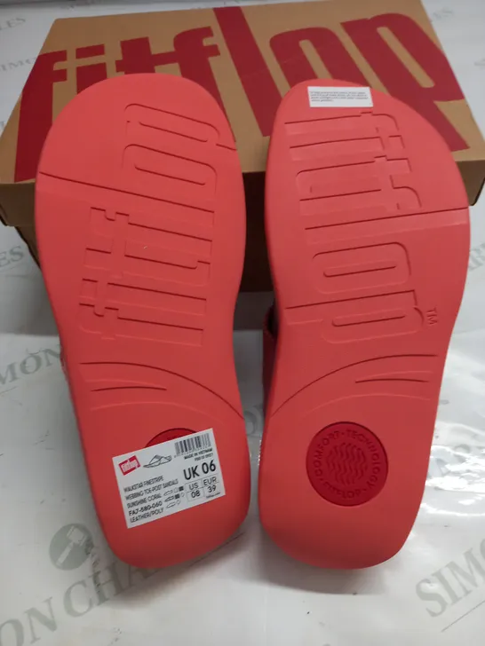 BOXED PAIR OF FITFLOP WALKSTAR TOE POST SANDALS IN SUNSHINE CORAL - UK 6