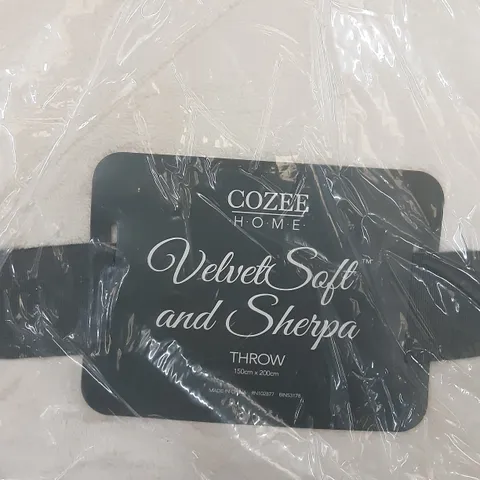 BOXED COZEE VELVET SOFT AND SHERPA THROW , 150 X 200 CM , X5PCS