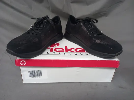 BOXED PAIR OF RIEKER ZIP TRAINERS IN BLACK SIZE 5