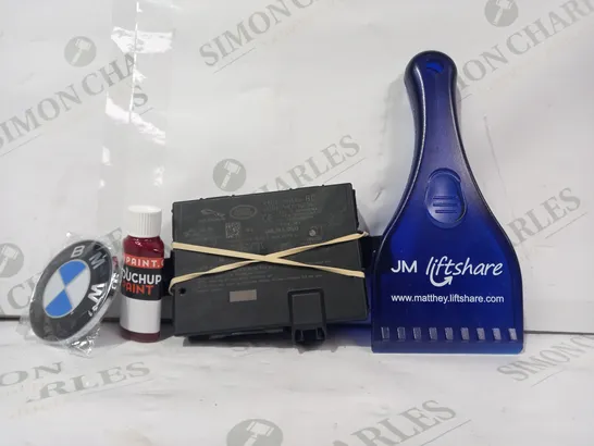 BOX OF APPROXIMATELY 10 ASSORTED CAR AND VEHICLE PARTS AND ACCESSORIES TO INCLUDE JM LIFTSHARE SCRAPER, TOUCHUP PAINT, BMW CAR BADGE, ETC