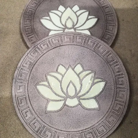 BOXED SET OF 2 FLUORESCENCE STEPPING STONES - LOTUS