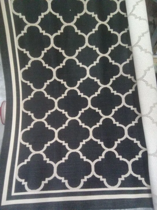 JOYNER LOOPED/ HOOKED BLACK INDOOR/OUTDOOR RUG 200X300CM