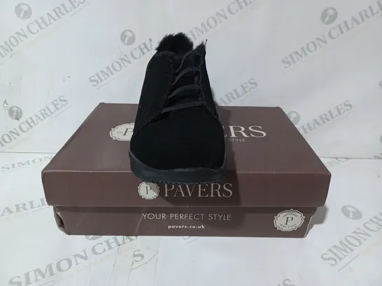 BOXED PAIR OF PAVERS SUEDE TRAINERS IN BLACK UK SIZE 5