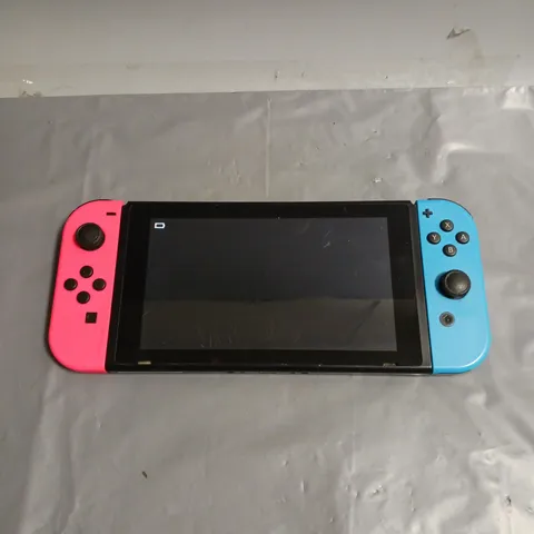 NINTENDO SWITCH MODEL HAC-001