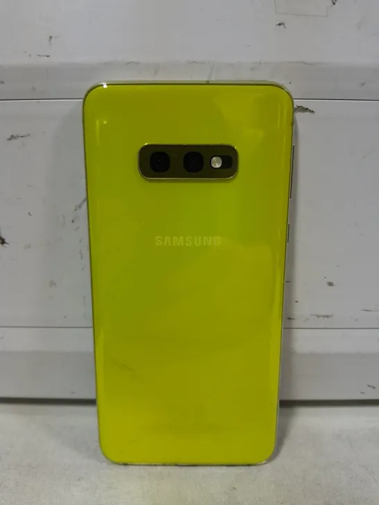 SAMSUNG GALAXY S10E MOBILE PHONE