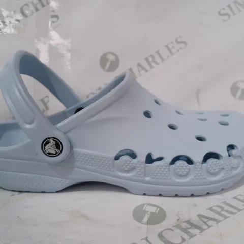 PAIR OF CROCS BAYA SHOE SIN LIGHT BLUE UK SIZE M7/W8