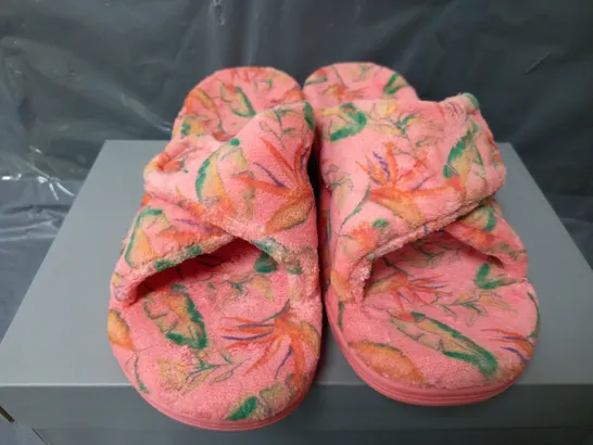 VIONIC INDULGE RELAX SLIPPERS IN PINK FLORAL - UK 7