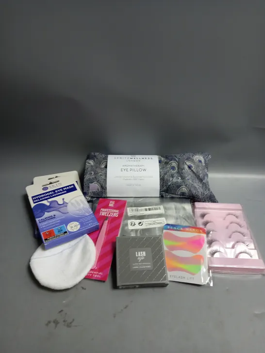 LOT OF APPROX. 9 EYE CARE PRODUCTS TO INCLUDE EYE PILLOW AND EYE MASKS 