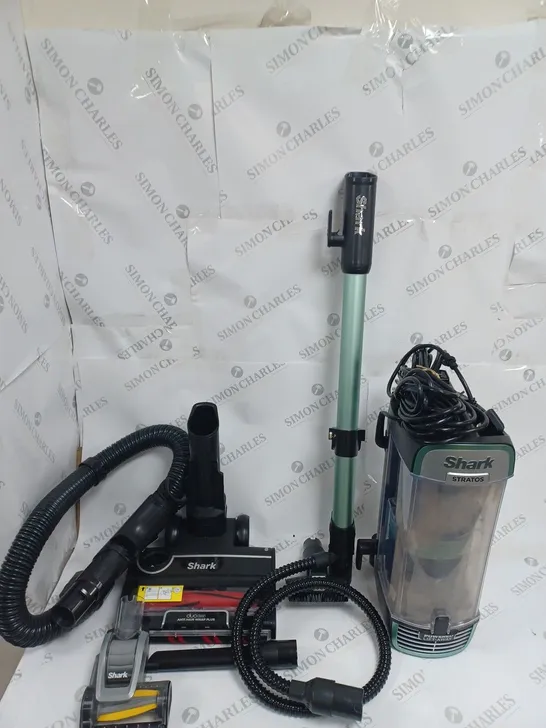 SHARK STRATOS UPRIGHT VACUUM CLEANER WITH PET-TOOL & CAR KIT NZ860UK - COLLECTION ONLY