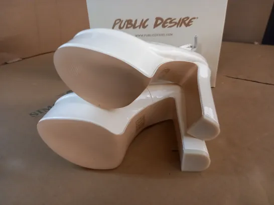 PAIR OF PUBLIC DESIRE DONATELLA HEELED SHOES IN ECRU - 6