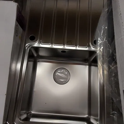 STAINLESS STEEL KITCHEN SINK WITH DRAINAGE BOARD 