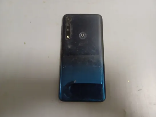 MOTOROLA ONE MACRO