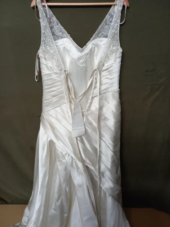 ROSETTA NICOLINI EMBELLISHED WEDDING DRESS IN IVORY - SIZE RNP3197