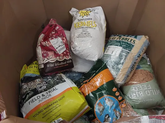 PALLET OF ASSORTED ANIMAL FOOD AND RELATED PRODUCTS TO INCLUDE: FIELD & TRAIL JUNIOR DOG FOOD, WILD BIRD FOOD, CLAY PEBBLES FOR HYDROPONICS, LILY'S KITCHEN DOG FOOD ECT