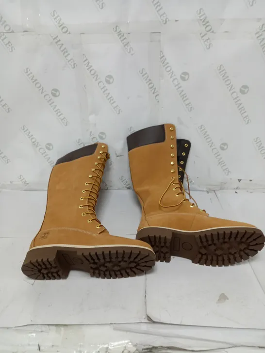 UNBOXED PAIR OF TIMBERLANDS WATERPROOF HIGH WALKING BOOTS IN BROWN SIZE UK 6 