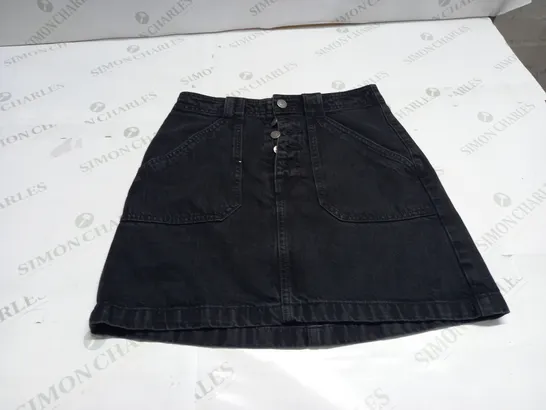 HOLLISTER DENIM SKIRT SIZE 3