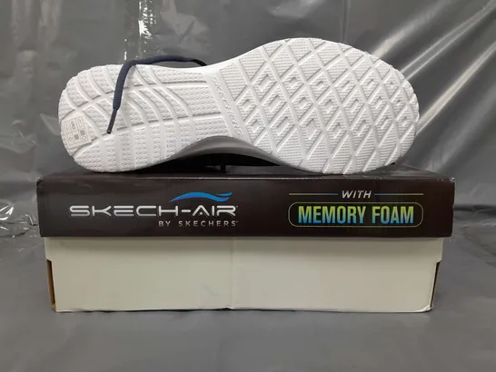 BOXED PAIR OF SKECHERS SKECH-AIR TRAINERS IN NAVY UK SIZE 11