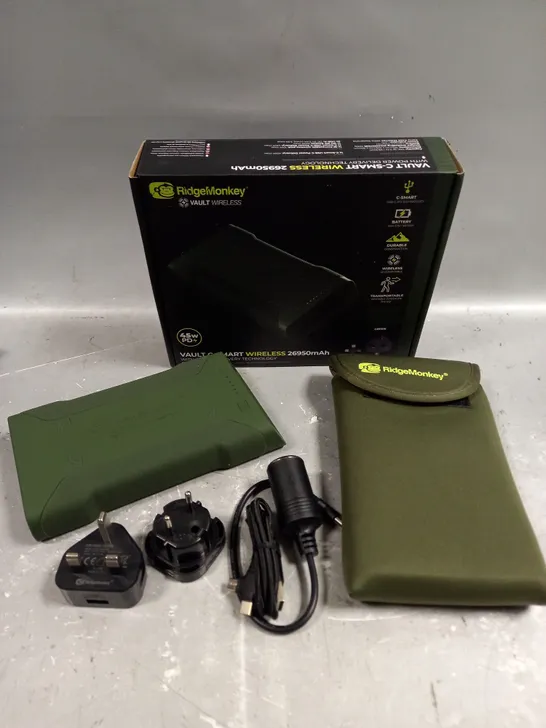 BOXED RIDGE MONKEY VAULT C-SMART WIRELESS CHARGER - 26950MAH 