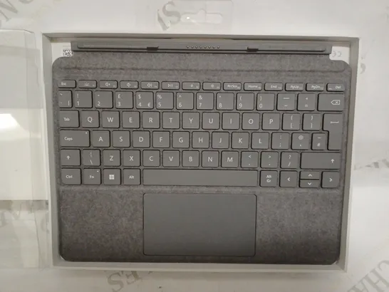 MICROSOFT SURFACE GO SIGNATURE TYPE COVER