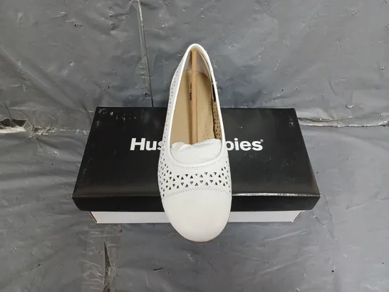 BOXED PAIR OF WOMENS HUSH PUPPIES LEAH BALLERINA SHOES SIZE 6