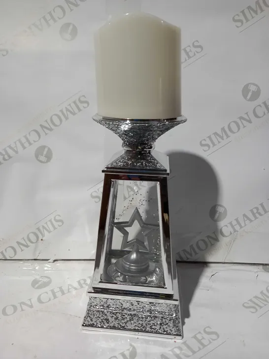 JULIEN MACDONALD FLAMELESS CANDLE HOLDER WITH SWIRLING GLITTER CHRISTMAS TREE 