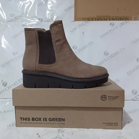 BOXED PAIR OF COLLECTION BY CLARKS AIRABELL MOVE SUEDE BOOTS IN PEBBLE COLOUR SIZE 7
