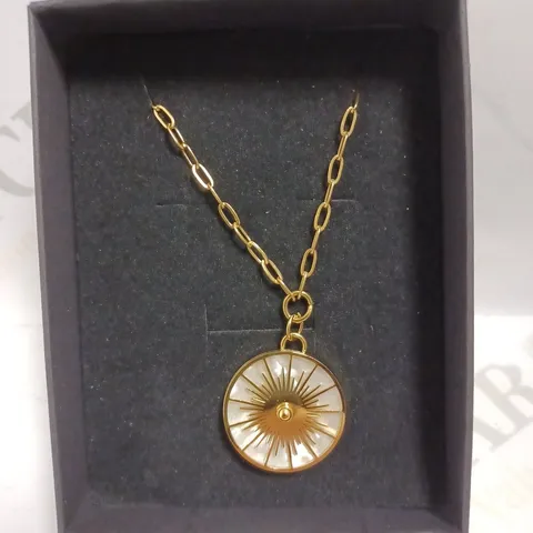 BOXED GOLD EFFECT PENDANT NECKLACE