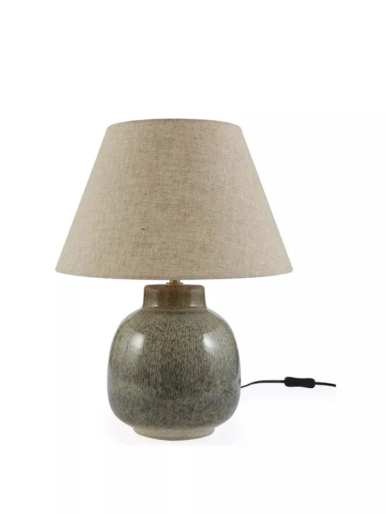 CERAMIC OMBRE TABLE LAMP WITH TAPERED SHADE