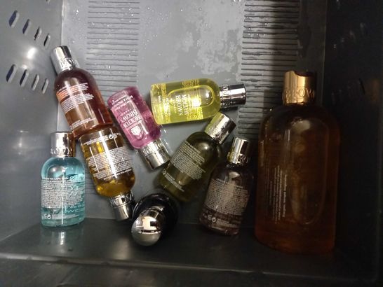 LOT OF APPROXIMATELY 30 MOLTON BROWN BATH & BODY ITEMS