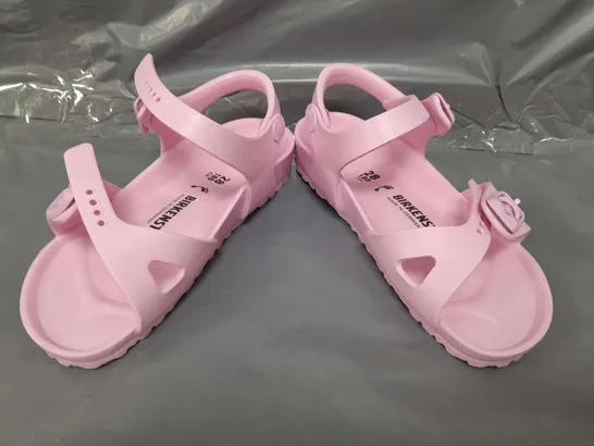 BOXED PAIR OF BIRKENSTOCK RIO EVA KIDS SANDALS IN PINK UK SIZE 10