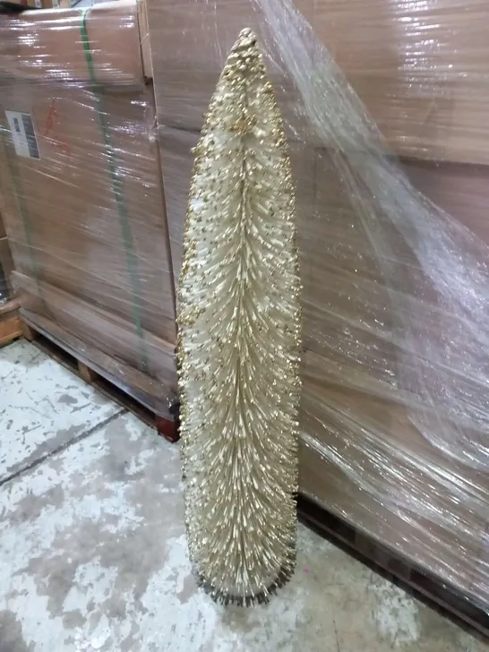 PALLET OF APPROXIMATELY 12 BRAND NEW HOME 114CM GOLD TIPS TREES