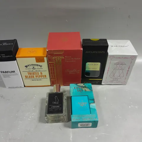 APPROXIMATELY 15 ASSORTED PERFUME/AFTERSHAVE PRODUCTS TO INCLUDE WARM KISS, CITRON AQUA, RUDE BOY ETC - COLLECTION ONLY 