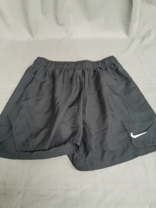 NIKE DRI FIT BLACK SHORTS - MEDIUM