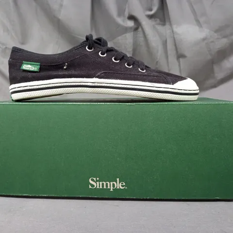 BOXED PAIR OF SIMPLE SATIRE CANVAS SNEAKERS IN BLACK SIZE 4