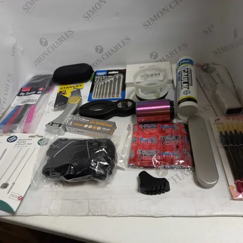 LOT OF ASSORTED HOUSEHOLD GOODS TO INCLUDE WEIGHTED STRAW SET, STANLEY TITAN KNIFE, AND COFFEE THROTHER ETC.