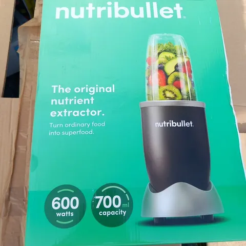 BOXED NUTRI BULLET THE ORIGINAL NUTRIENT EXTRACTOR