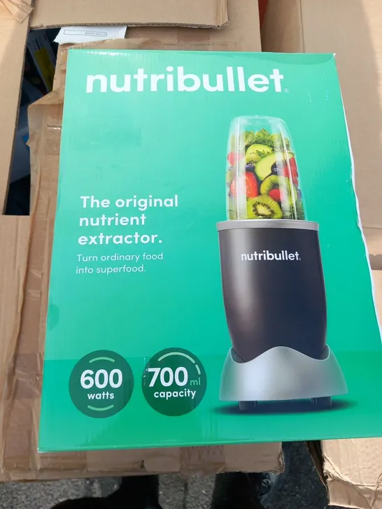 BOXED NUTRI BULLET THE ORIGINAL NUTRIENT EXTRACTOR