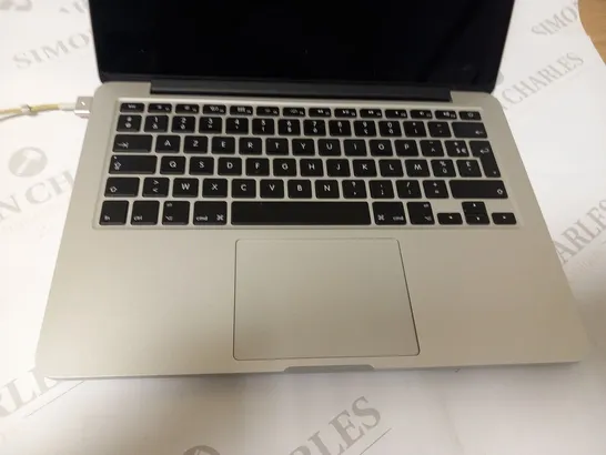 APPLE MACBOOK PRO (A1502 EARLY 2015)