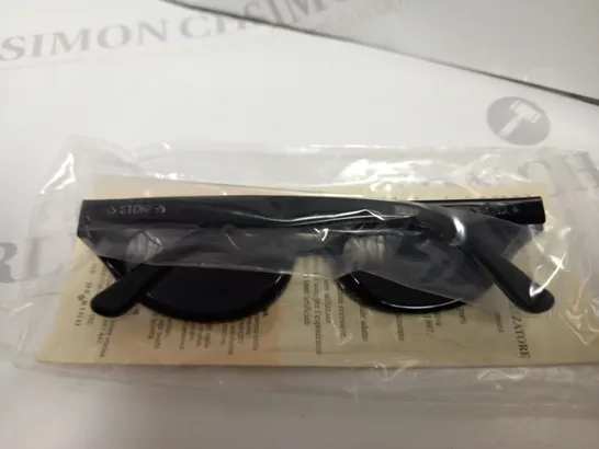 APPROXIMATELY 19 DIERRE STING SUNGLASSES - BOXED