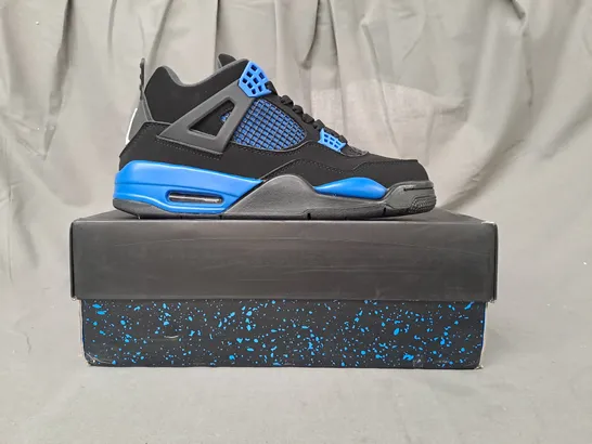 BOXED PAIR OF NIKE AIR JORDAN 4 RETRO SHOES IN BLACK/BLUE UK SIZE 8.5