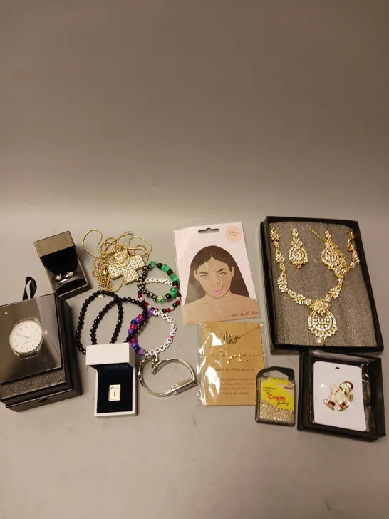 APPROXIMATELY 20 ASSORTED JEWELLERY PRODUCTS TO INCLUDE BRACELETS, NECKLACES, WATCHES ETC 