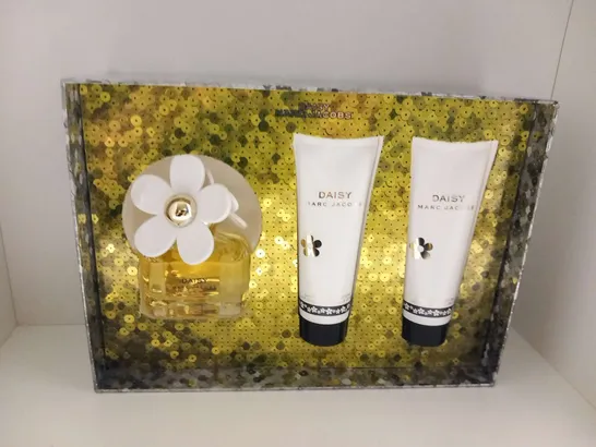 BOXED MARC JACOBS DAISY EAU DE TOILETTE GIFT SET