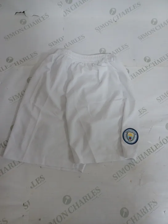 MANCHESTER CITY FOOTBALL CLUB SHORTS IN WHITE - SIZE 24