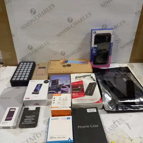 LOT OF ASSORTED ELECTRICAL ITEMS TO INCLUDE POWERBANKS, CHARGERS AND PHONE CASES