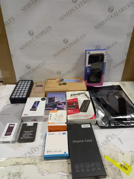 LOT OF ASSORTED ELECTRICAL ITEMS TO INCLUDE POWERBANKS, CHARGERS AND PHONE CASES