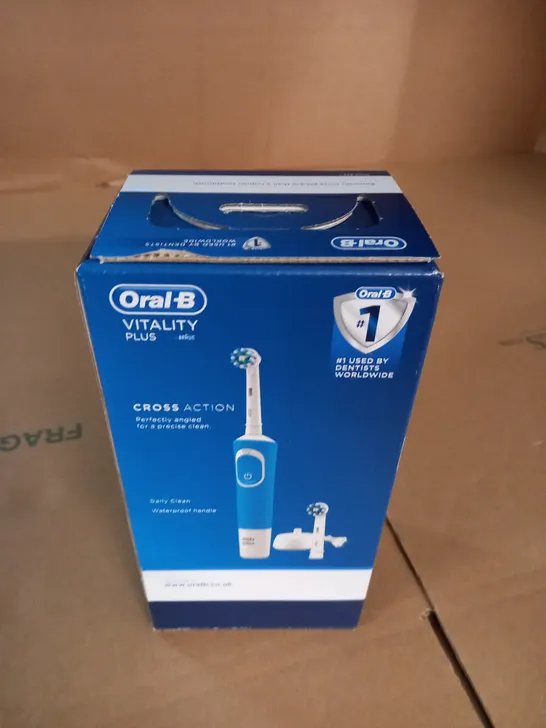 BOXED ORAL-B VITALITY PLUS CROSS ACTION TOOTHBRUSH