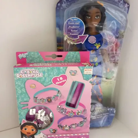 TWO ASSORTED TOYS TO INCLUDE; GABBY'S DOLLHOUSE 3 BRACELETS AND DISNEY INCANTO SINGING ISABELA MADRIGAL