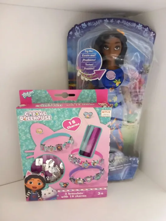 TWO ASSORTED TOYS TO INCLUDE; GABBY'S DOLLHOUSE 3 BRACELETS AND DISNEY INCANTO SINGING ISABELA MADRIGAL